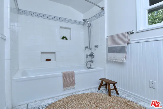 $5,500 | 14017 Valley Vista Boulevard, Sherman Oaks, CA 91423