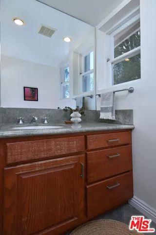 $5,500 | 14017 Valley Vista Boulevard, Sherman Oaks, CA 91423