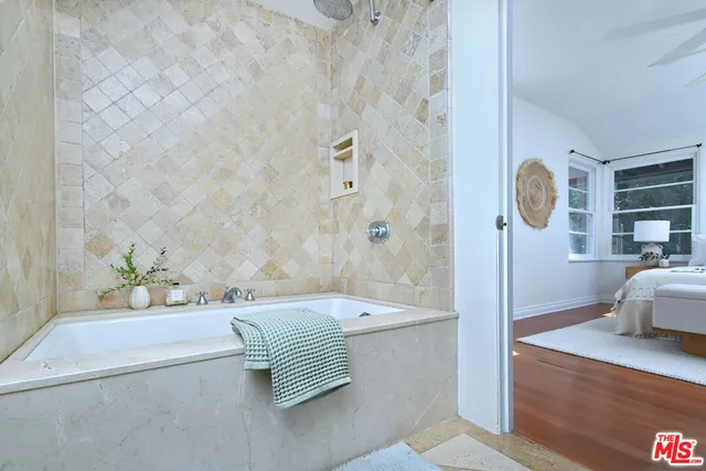 $5,500 | 14017 Valley Vista Boulevard, Sherman Oaks, CA 91423