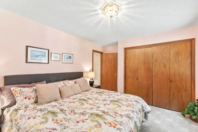 $899,000 | 82 Pickle Hill Road, Queensbury, NY 12845