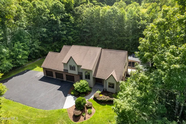 $899,000 | 82 Pickle Hill Road, Queensbury, NY 12845