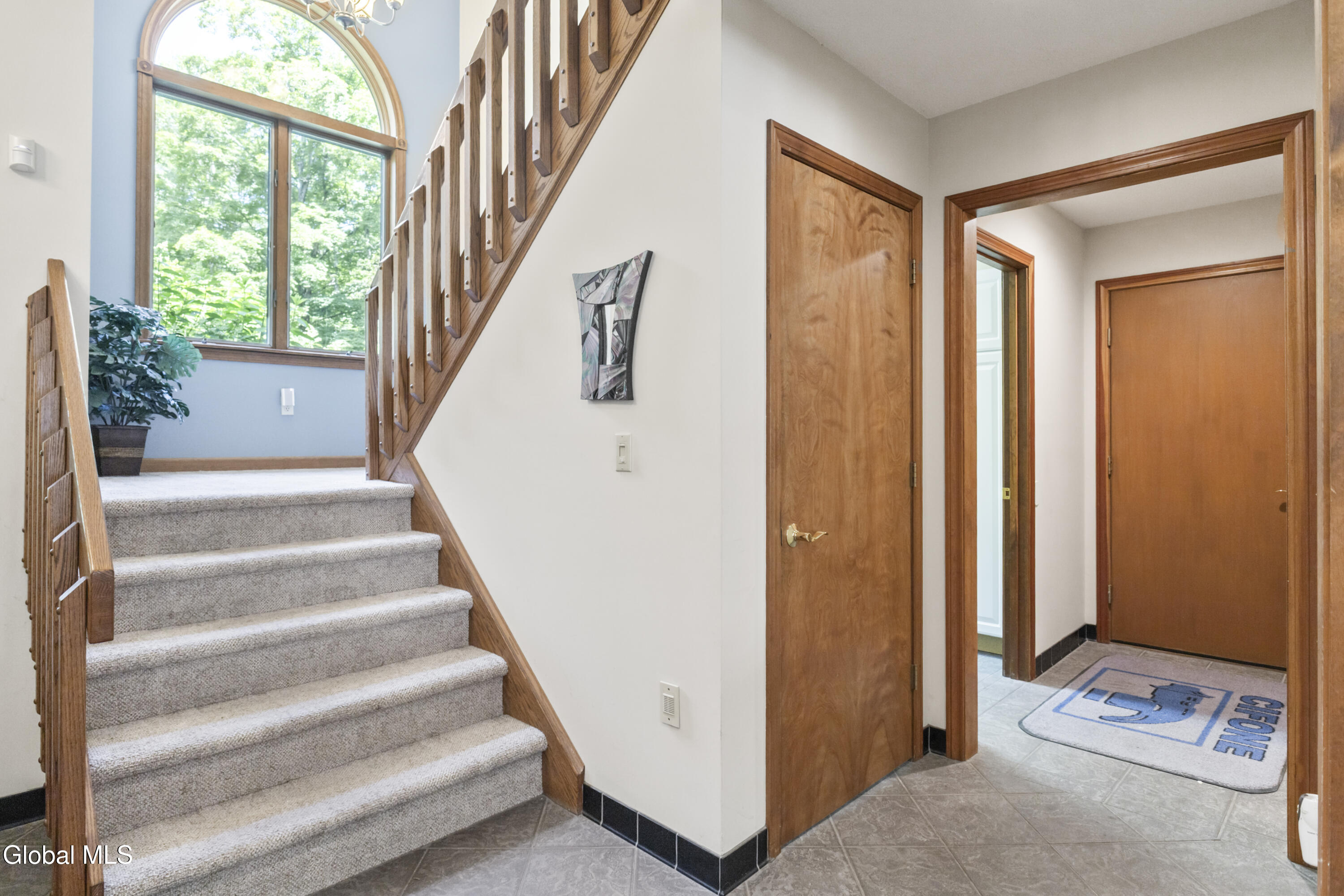 82 Pickle Hill Road Queensbury, NY 12845 - Photo 6 of 42 Entry Way