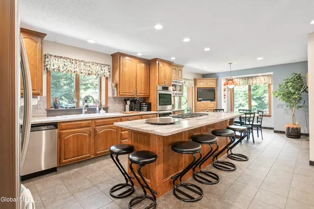 $899,000 | 82 Pickle Hill Road, Queensbury, NY 12845