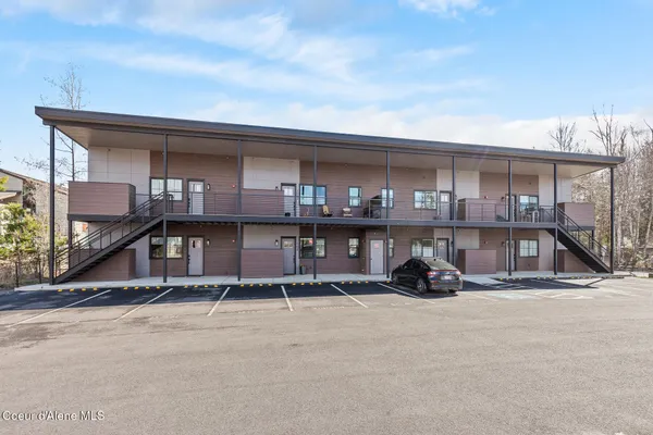 $330,000 | 50 Carnelian Avenue, Unit 101, Ponderay, ID 83852