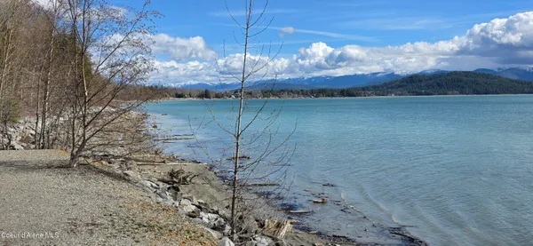 $330,000 | 50 Carnelian Avenue, Unit 101, Ponderay, ID 83852