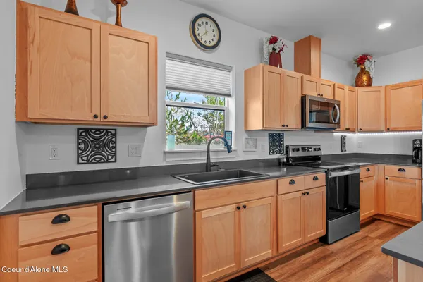 $330,000 | 50 Carnelian Avenue, Unit 101, Ponderay, ID 83852