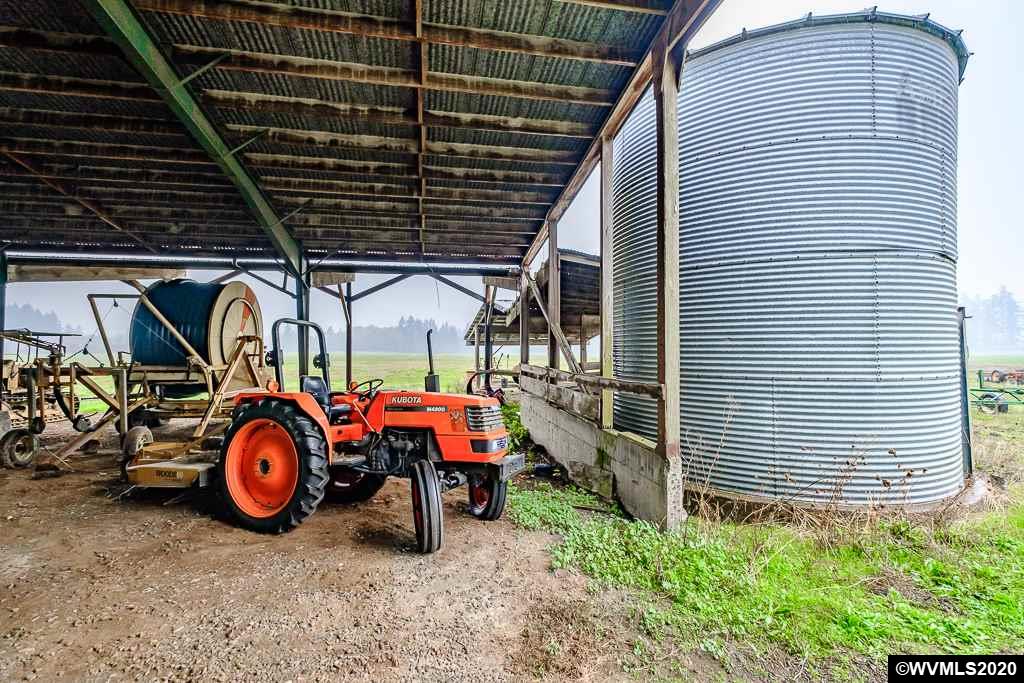 31501 Yoder Road Hubbard, OR 97032 - Photo 23 of 36