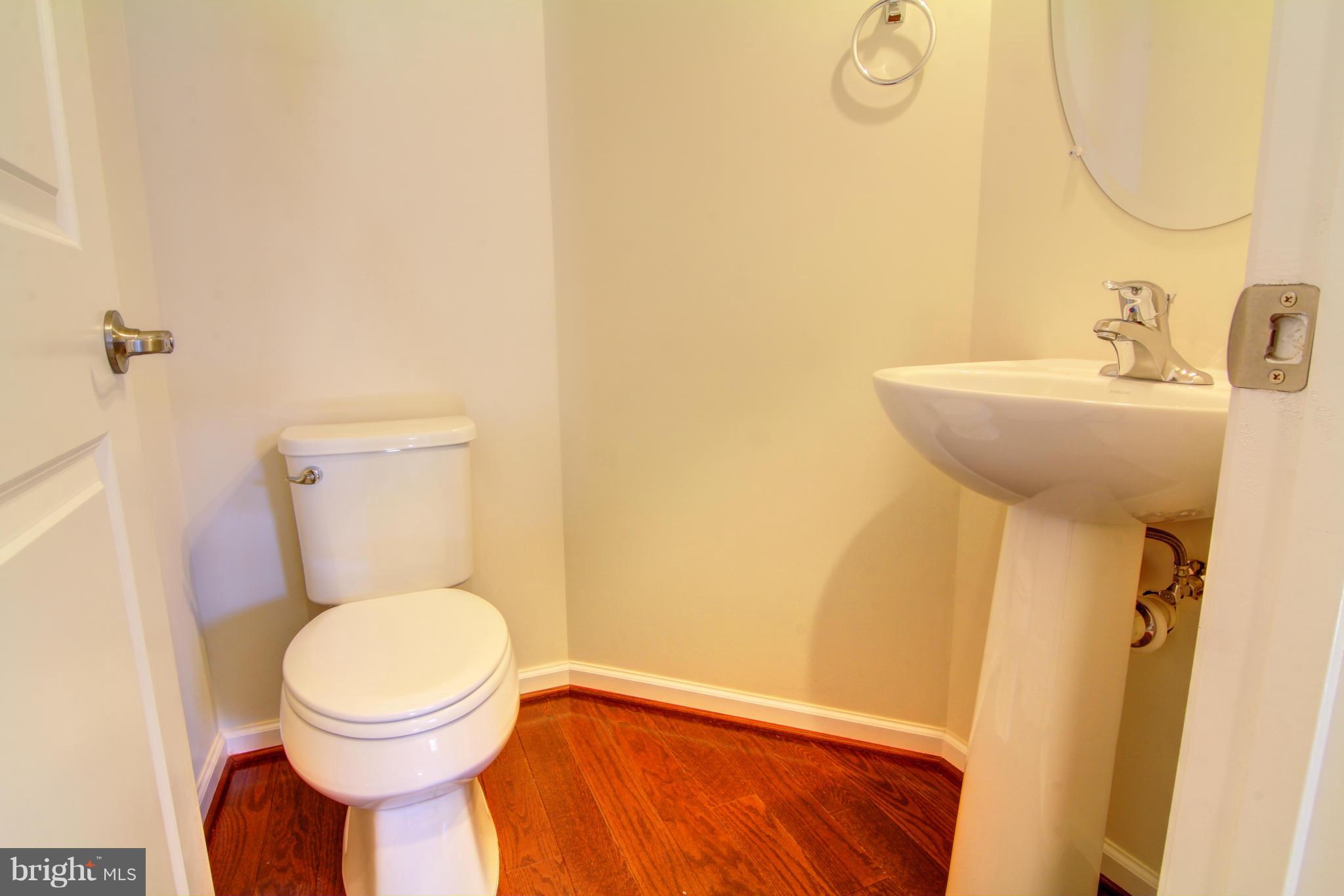 25627 Pleasant Valley Road Chantilly, VA 20152 - Photo 11 of 25 Bath
