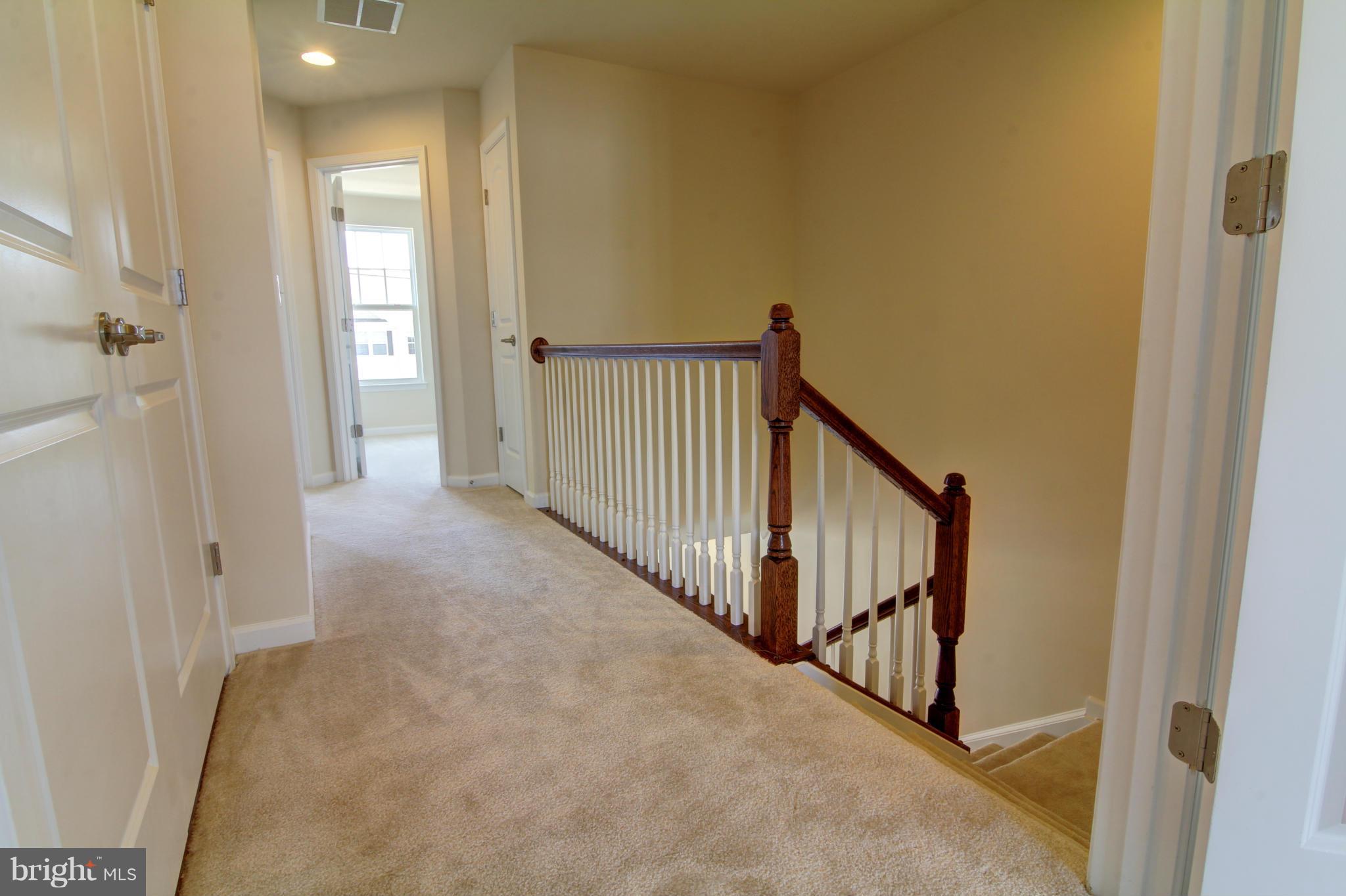 25627 Pleasant Valley Road Chantilly, VA 20152 - Photo 13 of 25 Interior (General)