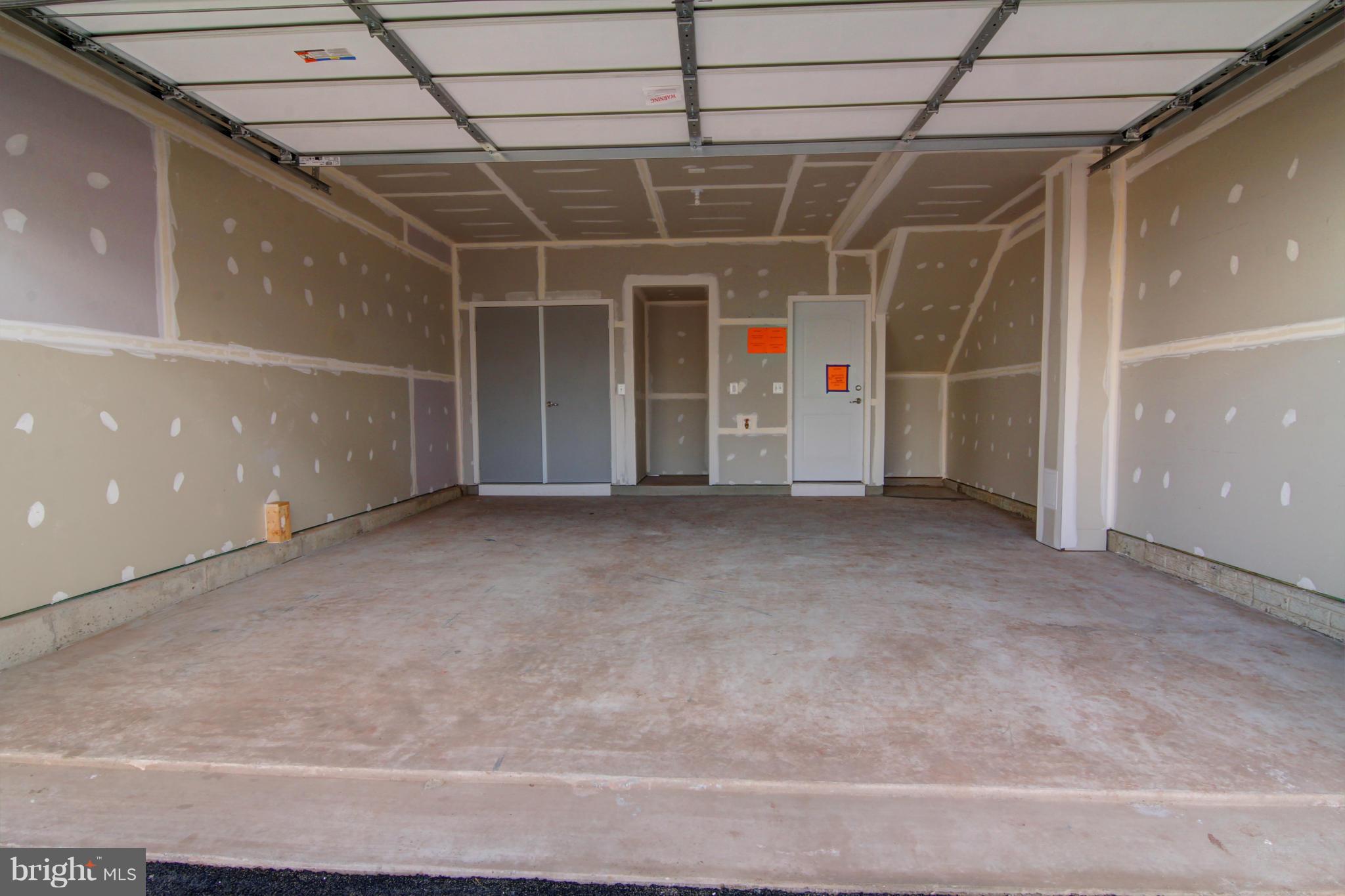 25627 Pleasant Valley Road Chantilly, VA 20152 - Photo 23 of 25 Interior (General)
