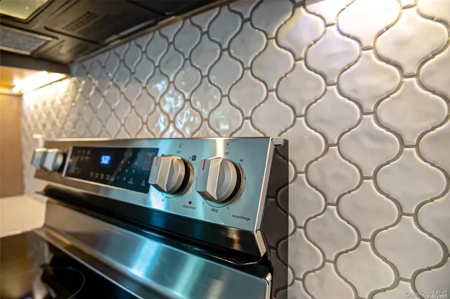 $3,950 | 1 Conklin Street, Unit 204, Farmingdale, NY 11735