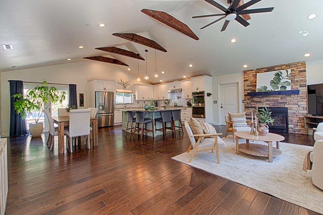 425 Echo Valley Road Salinas, CA 93907 - Photo 11 of 60