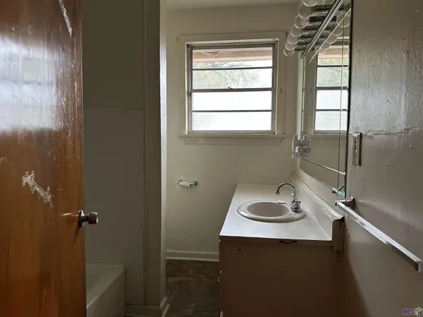 $1,250 | 4268 St Gerard Avenue, Baton Rouge, LA 70805