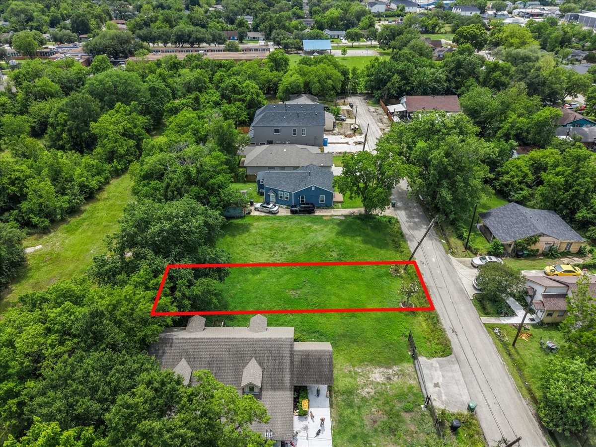 0 Grace Lane Houston, TX 77021 - Photo 26 of 27 an aerial view of a house with a garden and yard
