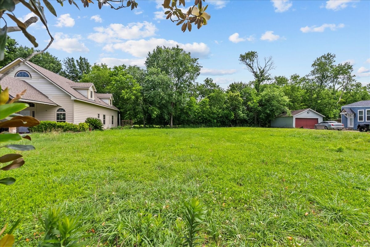 0 Grace Lane Houston, TX 77021 - Photo 4 of 27 a view of a house with a big yard