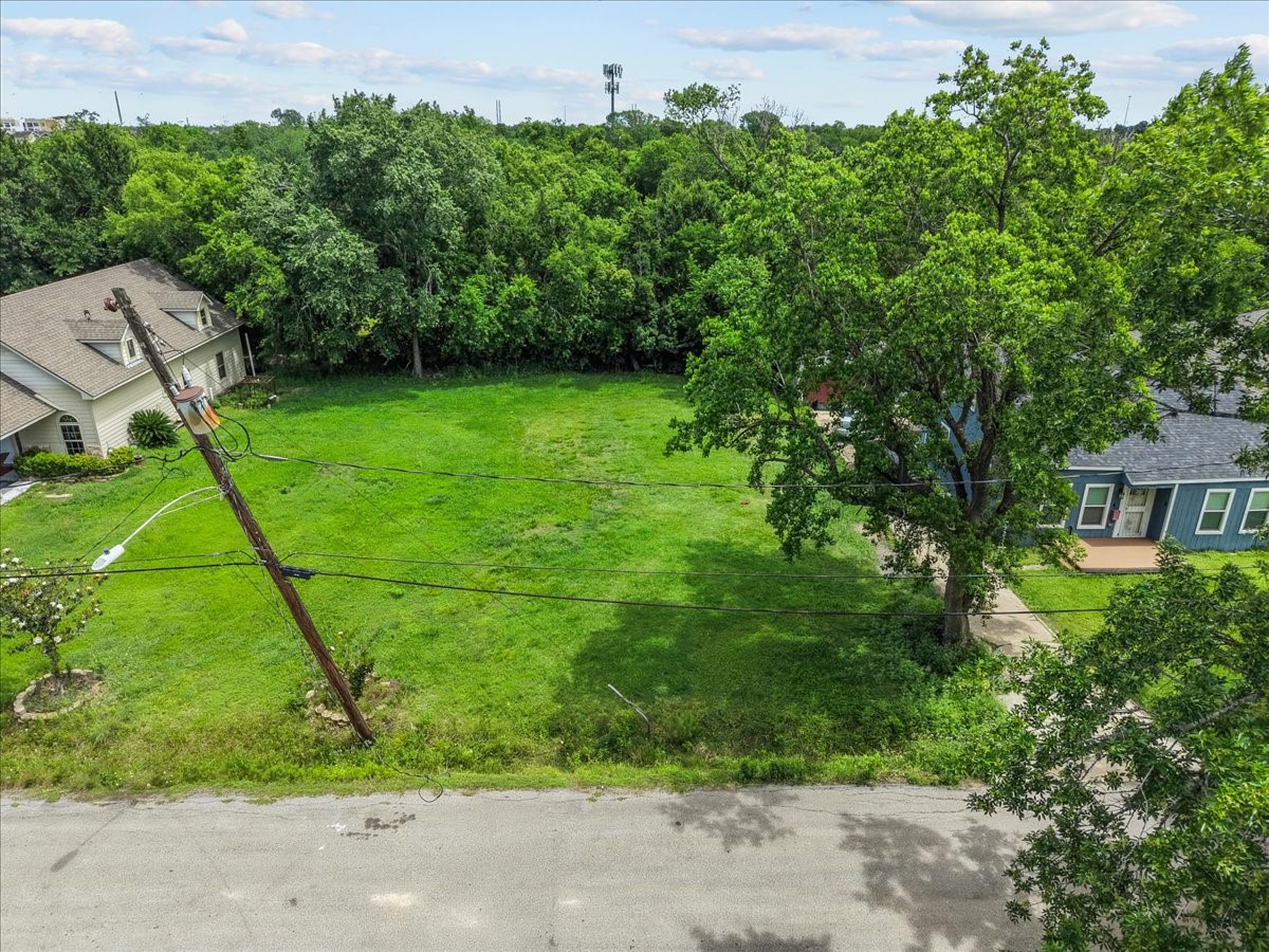 0 Grace Lane Houston, TX 77021 - Photo 8 of 27 an aerial view of a house with yard