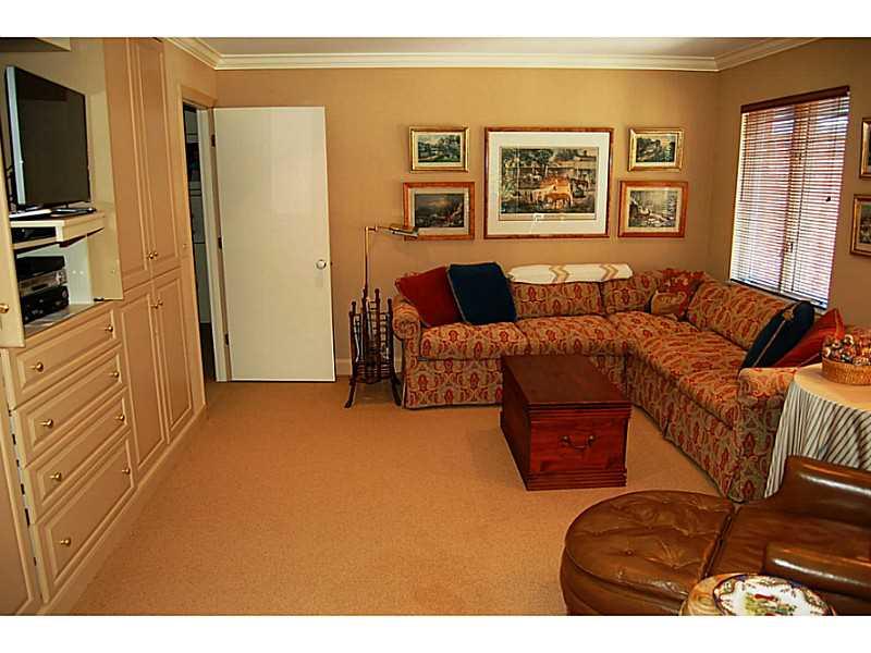 307 Schenley Road Pittsburgh, PA 15217 - Photo 20 of 25 Den.