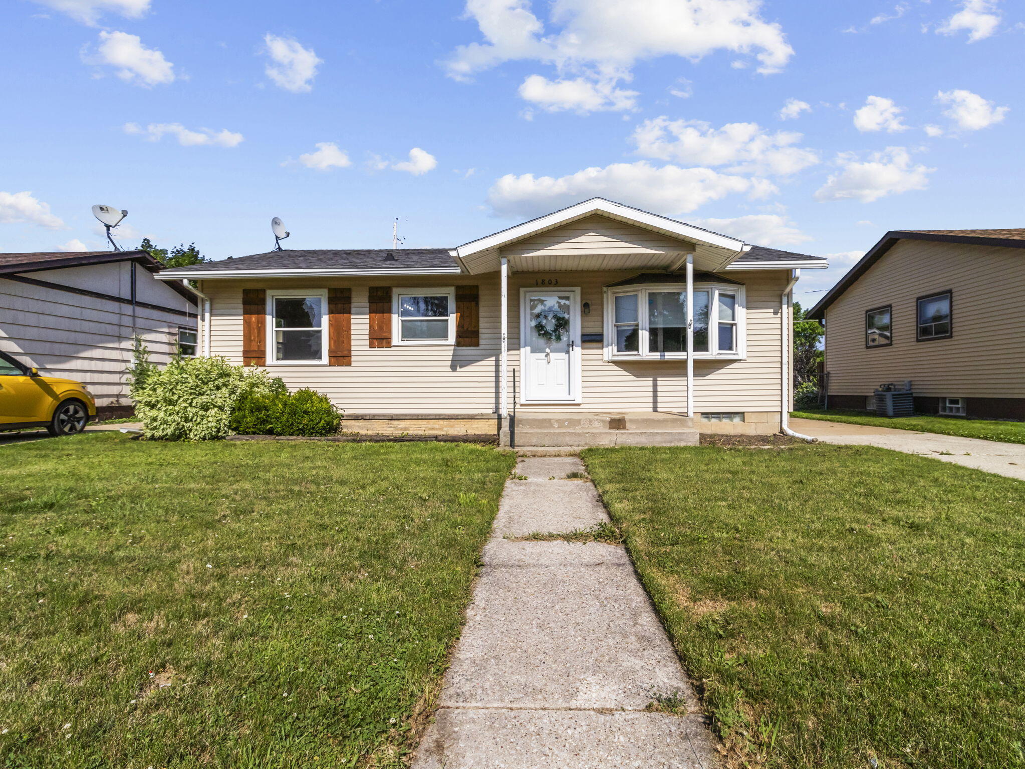 1803 Shoop Street Racine, WI 53404 - Photo 1 of 1 1-web-or-mls-IMG_8922