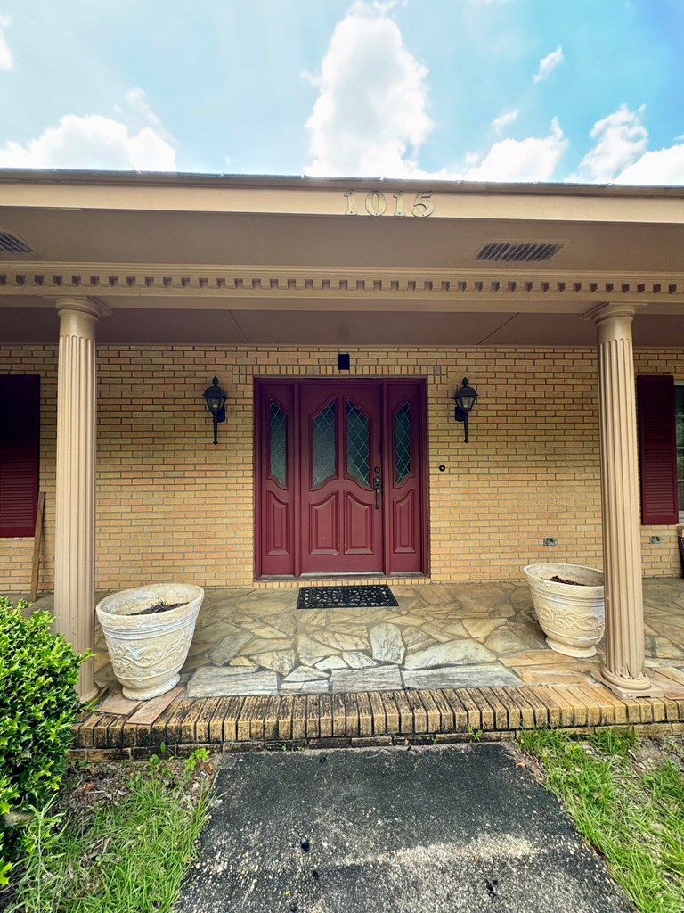 1015 Deerpath Road Dothan, AL 36303 - Photo 3 of 35