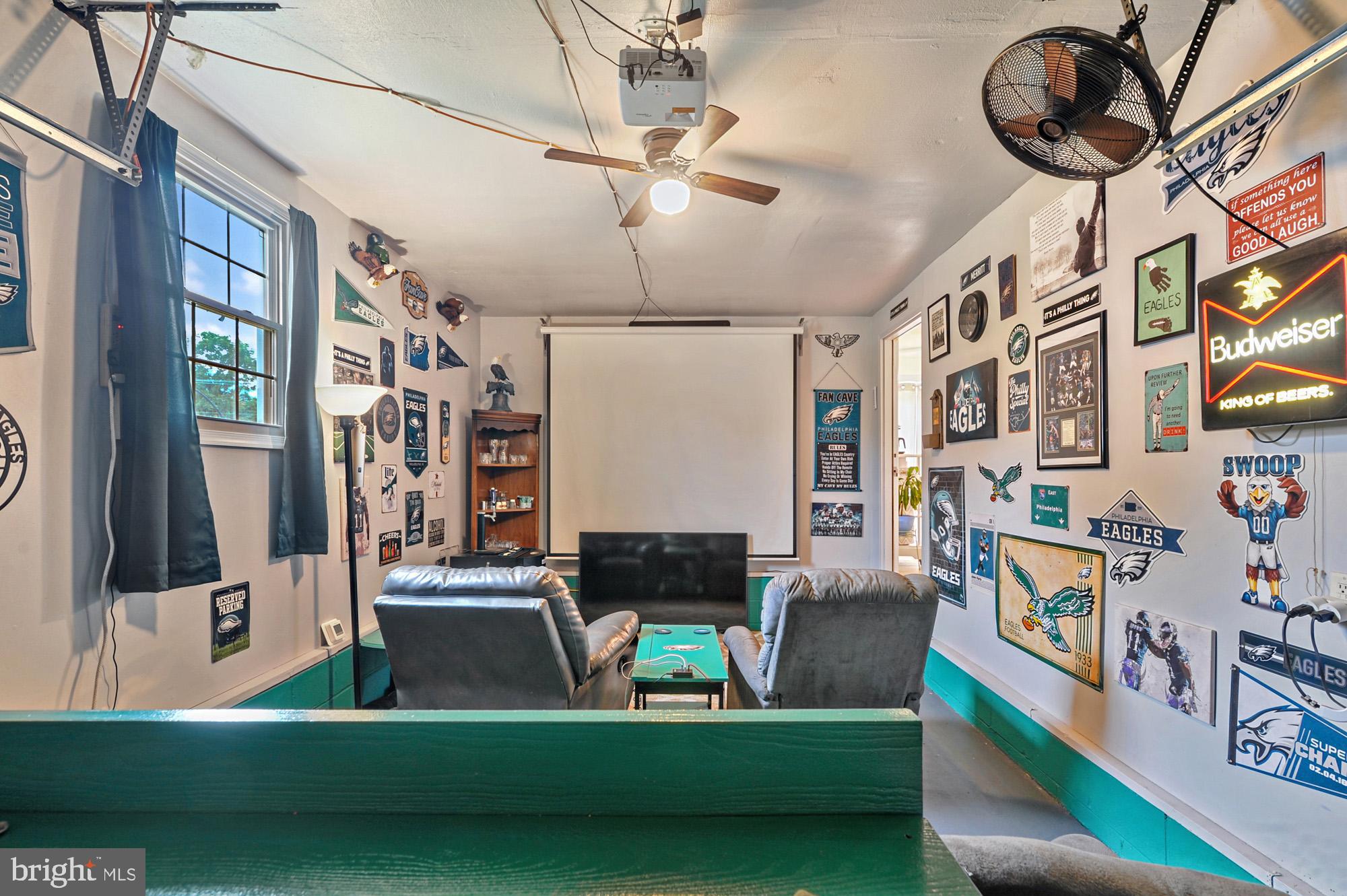 14 Crown Circle Dover, DE 19901 - Photo 22 of 27 Garage Man cave