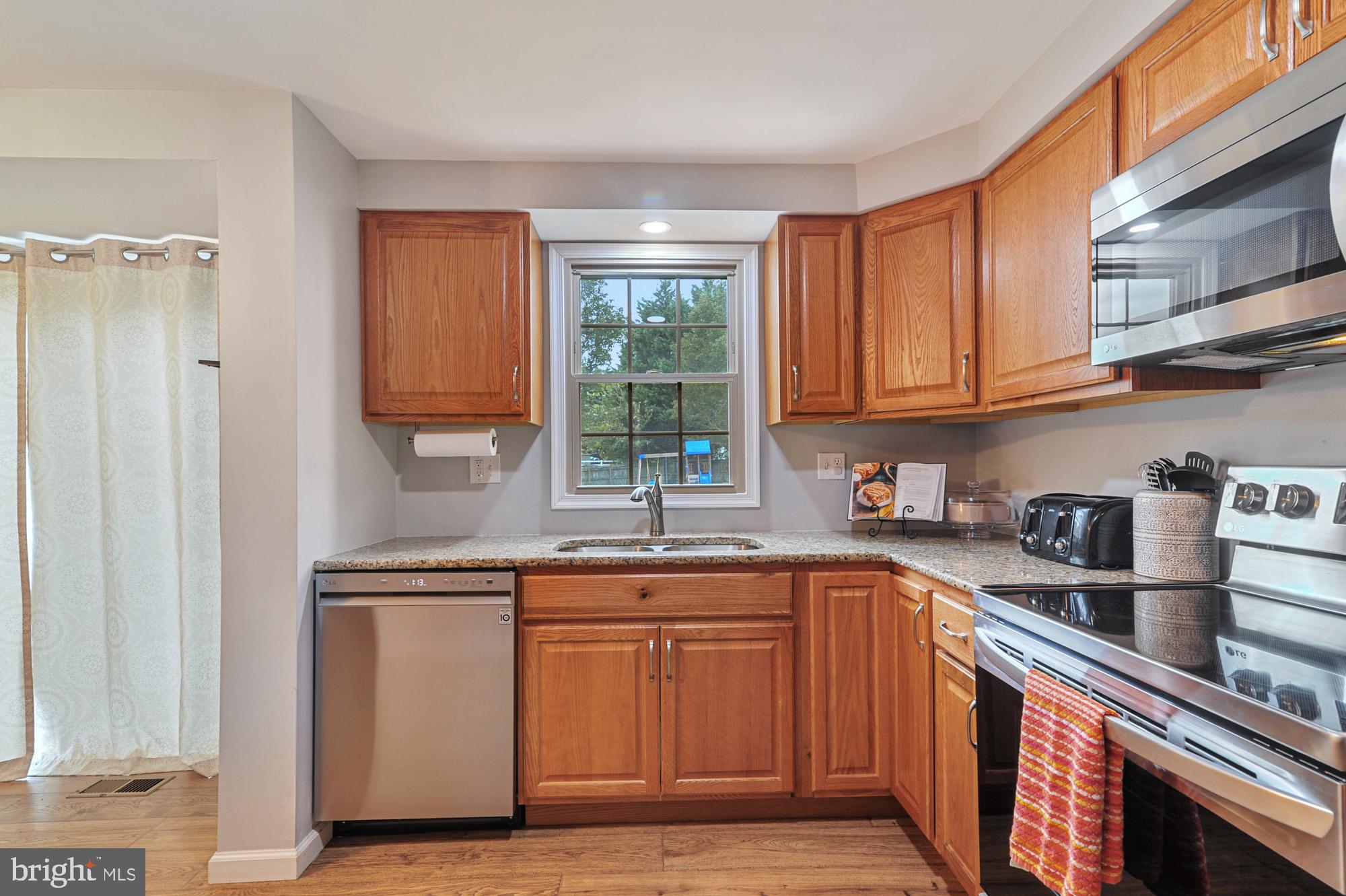 14 Crown Circle Dover, DE 19901 - Photo 4 of 27 Stainless steel appliances