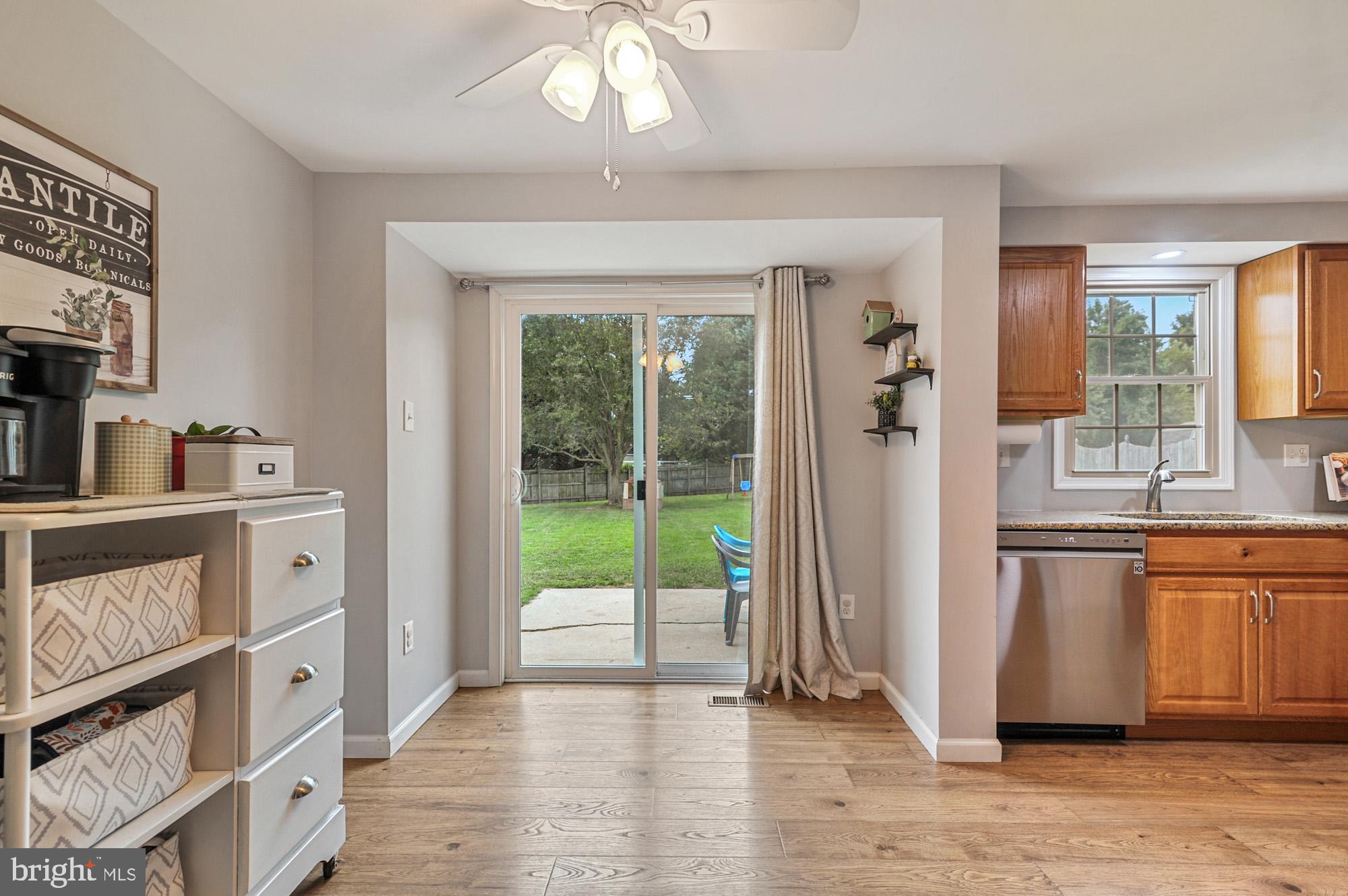 14 Crown Circle Dover, DE 19901 - Photo 6 of 27 breakfast room