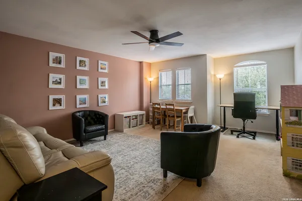 $2,300 | 12146 Painted Daisy, San Antonio, TX 78253