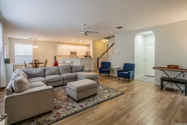 $2,300 | 12146 Painted Daisy, San Antonio, TX 78253