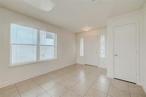 5646 Tiger Lilly Way Houston, TX 77085 - Photo 6 of 46