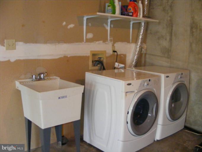 114 Steps To Heaven Road Linden, VA 22642 - Photo 16 of 21 Laundry Area