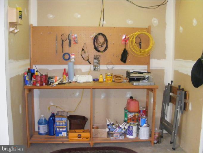 114 Steps To Heaven Road Linden, VA 22642 - Photo 17 of 21 Work Bench