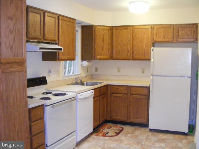 114 Steps To Heaven Road Linden, VA 22642 - Photo 5 of 21 Kitchen