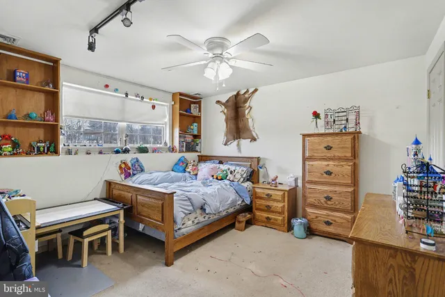 $299,900 | 2357 Meeting House Road, Spring Grove, PA 17362