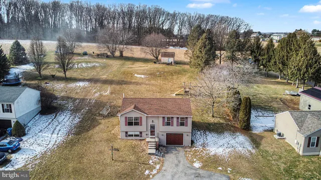 $299,900 | 2357 Meeting House Road, Spring Grove, PA 17362