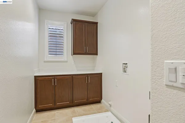 $1,768,888 | 28719 Vista Grande Drive, Hayward, CA 94544