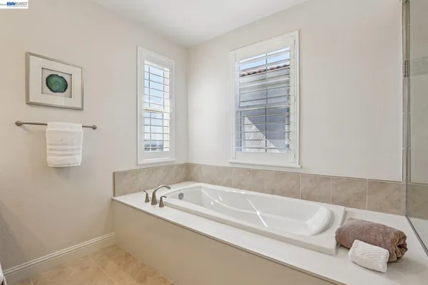 $1,768,888 | 28719 Vista Grande Drive, Hayward, CA 94544