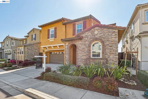 $1,768,888 | 28719 Vista Grande Drive, Hayward, CA 94544