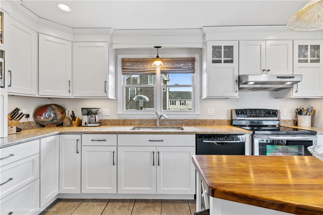 112 Connection Street Newport, RI 02840 - Photo 8 of 45