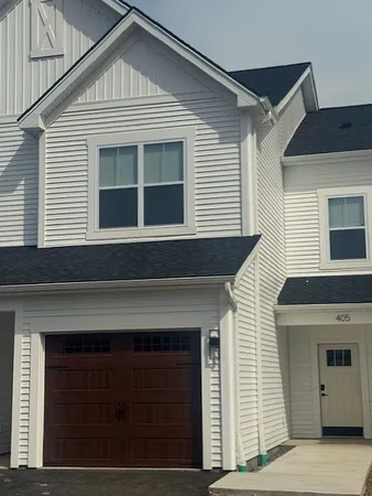 $1,950 | 405 Erie Rdg Drive, Henrietta, NY 14467