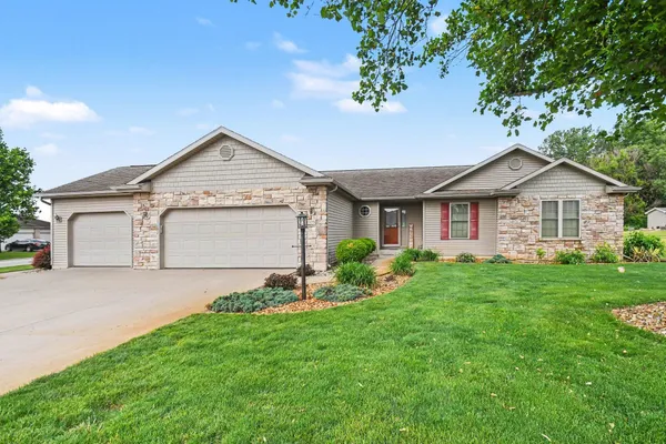 $399,900 | 57175 Garnet Lane, Goshen, IN 46528