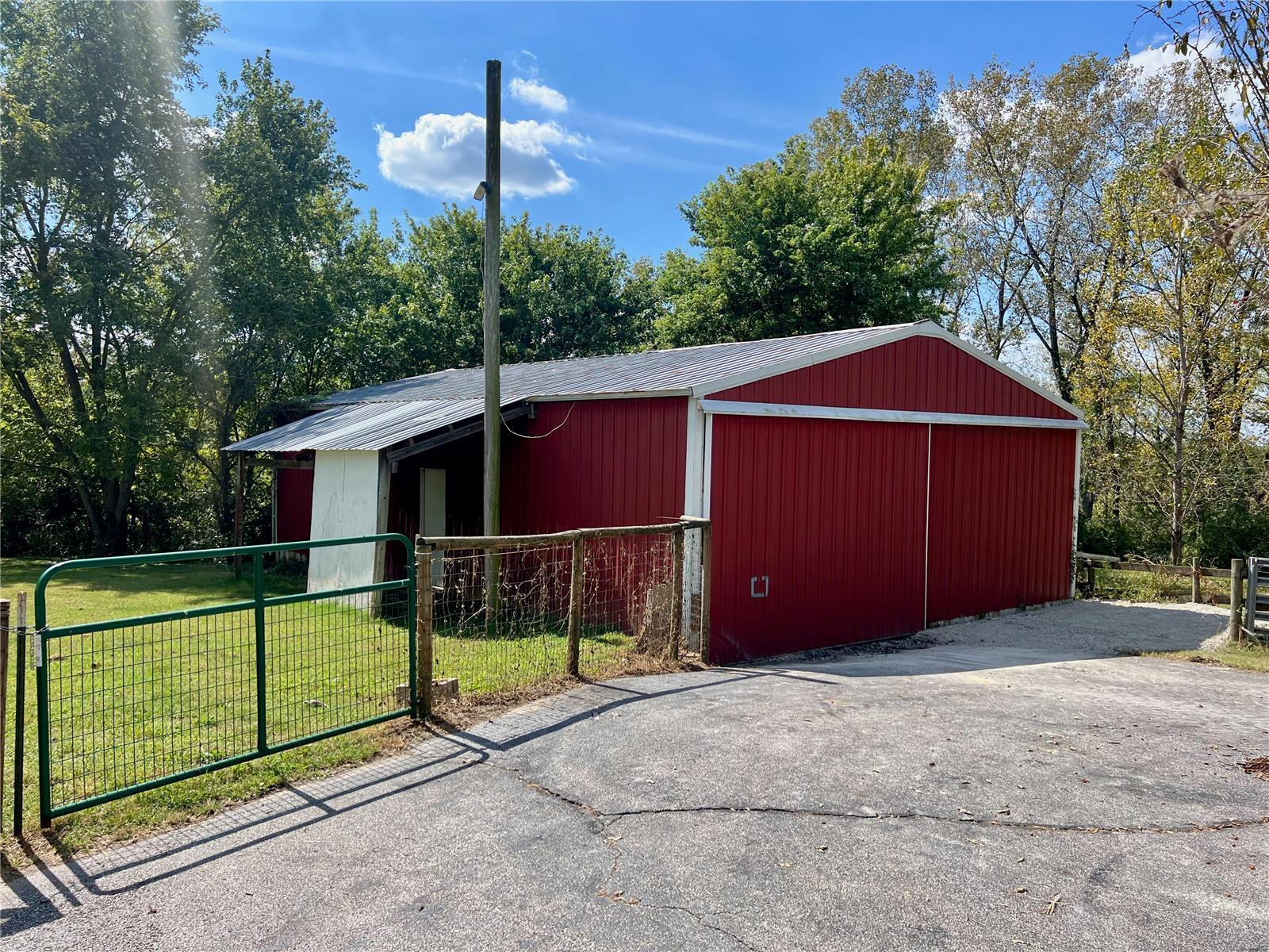6914 Town Hall Road Belleville, IL 62223 - Photo 5 of 52 Gallery Image 5