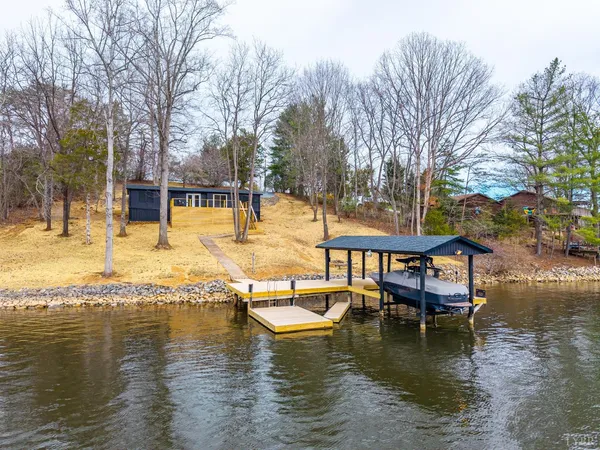 $699,900 | 509 Pleasure Point Drive, Goodview, VA 24095