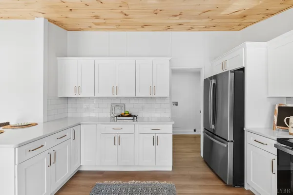 $699,900 | 509 Pleasure Point Drive, Goodview, VA 24095