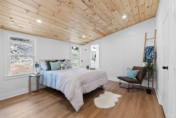 $699,900 | 509 Pleasure Point Drive, Goodview, VA 24095