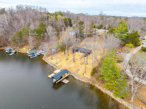 $699,900 | 509 Pleasure Point Drive, Goodview, VA 24095