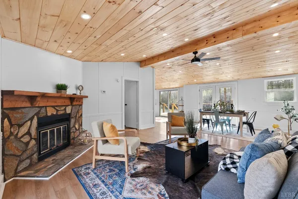 $699,900 | 509 Pleasure Point Drive, Goodview, VA 24095