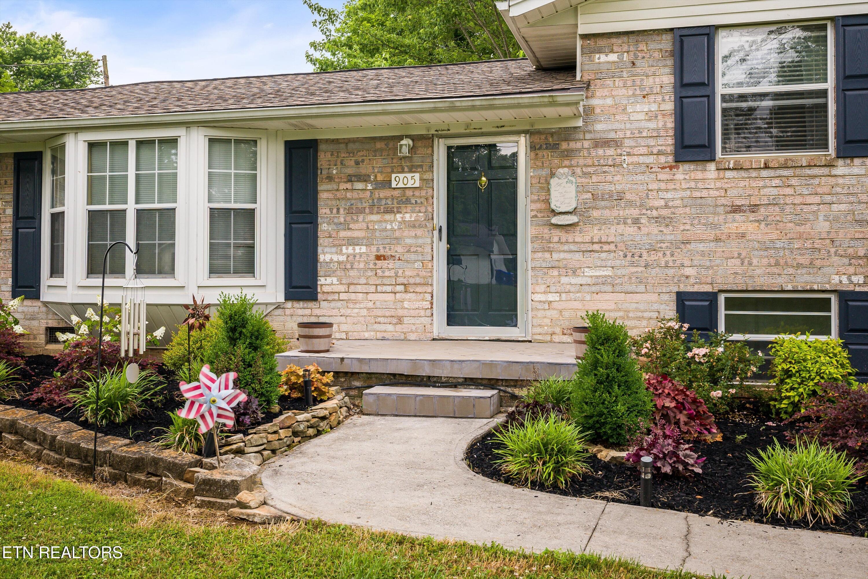 905 North E End Road Strawberry Plains, TN 37871 - Photo 8 of 57 09-905NE_EndRd-9
