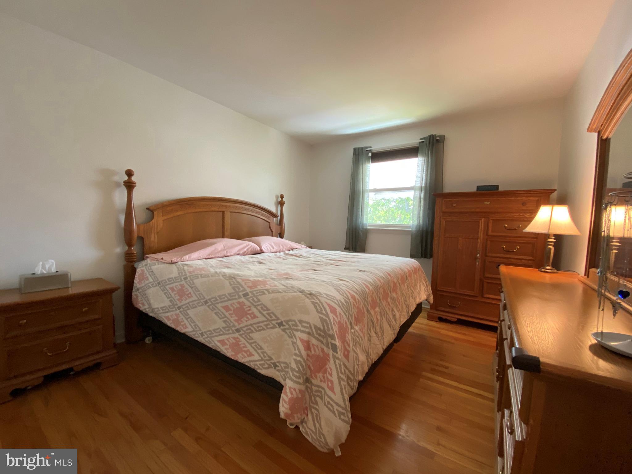 10221 West Keswick Road Philadelphia, PA 19114 - Photo 11 of 33 Master Bedroom - Hardwood Floors