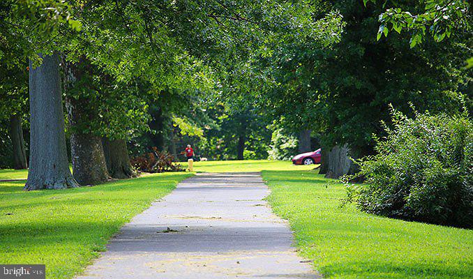 10221 West Keswick Road Philadelphia, PA 19114 - Photo 33 of 33 Fluehr Park - a great place to relax and walk