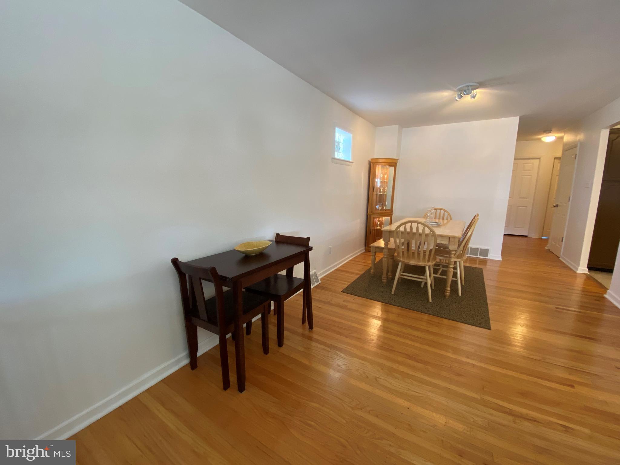 10221 West Keswick Road Philadelphia, PA 19114 - Photo 5 of 33 Gleaming Hardwood Floors